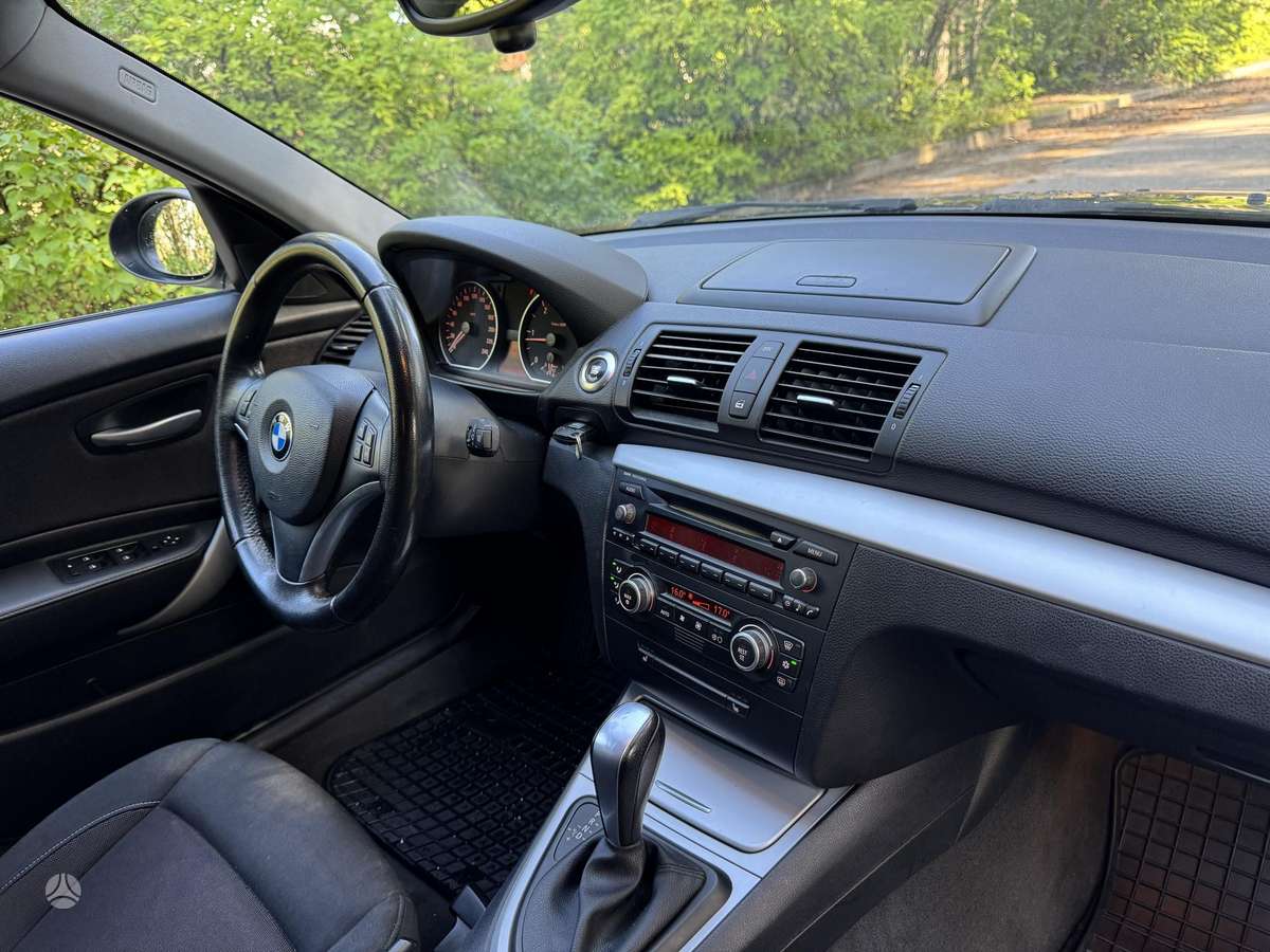BMW 120, 2.0 l., hatchback