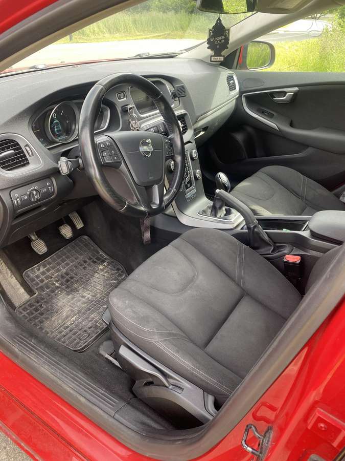 Volvo V40, 2.0 l., hatchback
