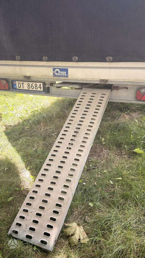 Blyss Blyss 0000, auto transporter