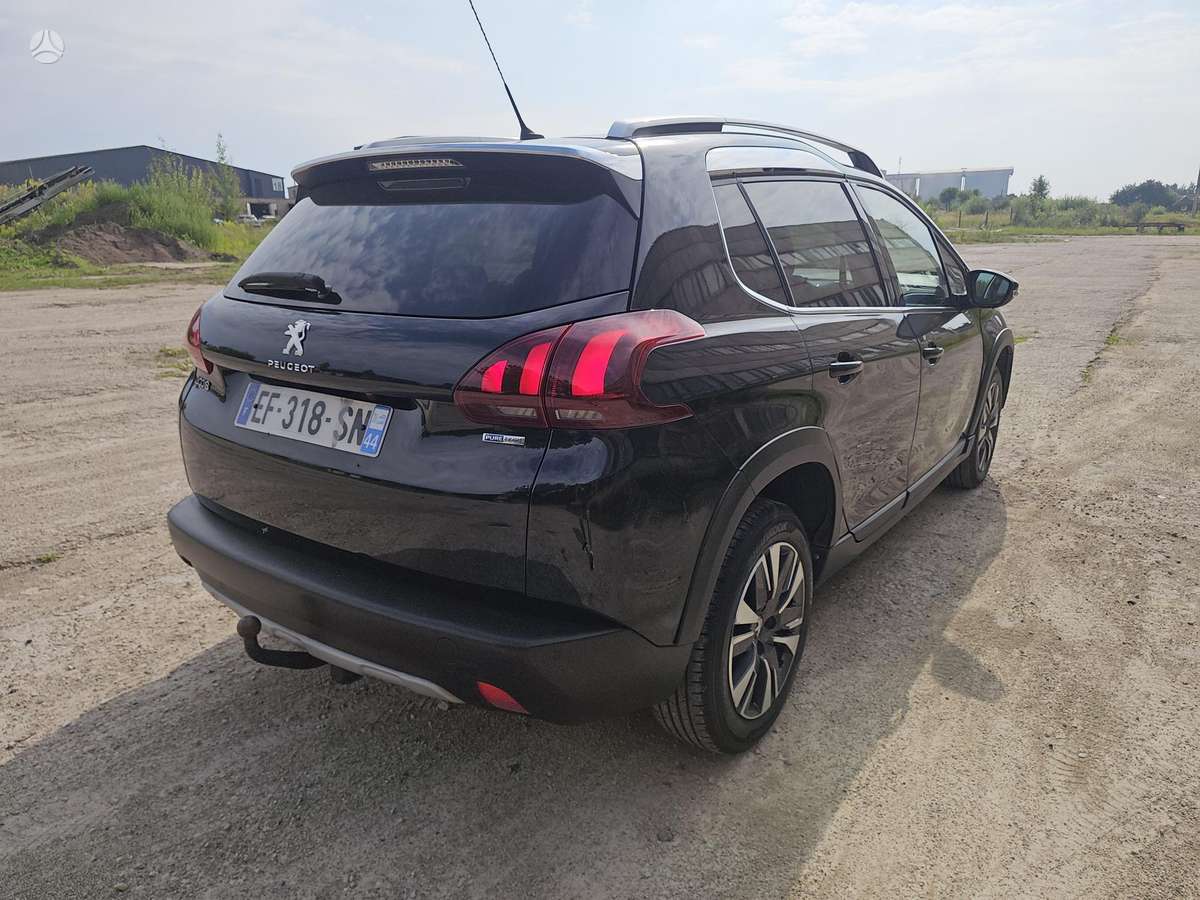 Peugeot 2008, 1.2 l., hatchback