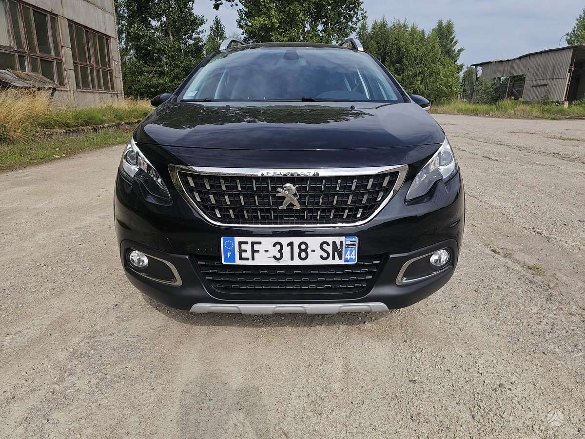 Peugeot 2008, 1.2 l., hatchback