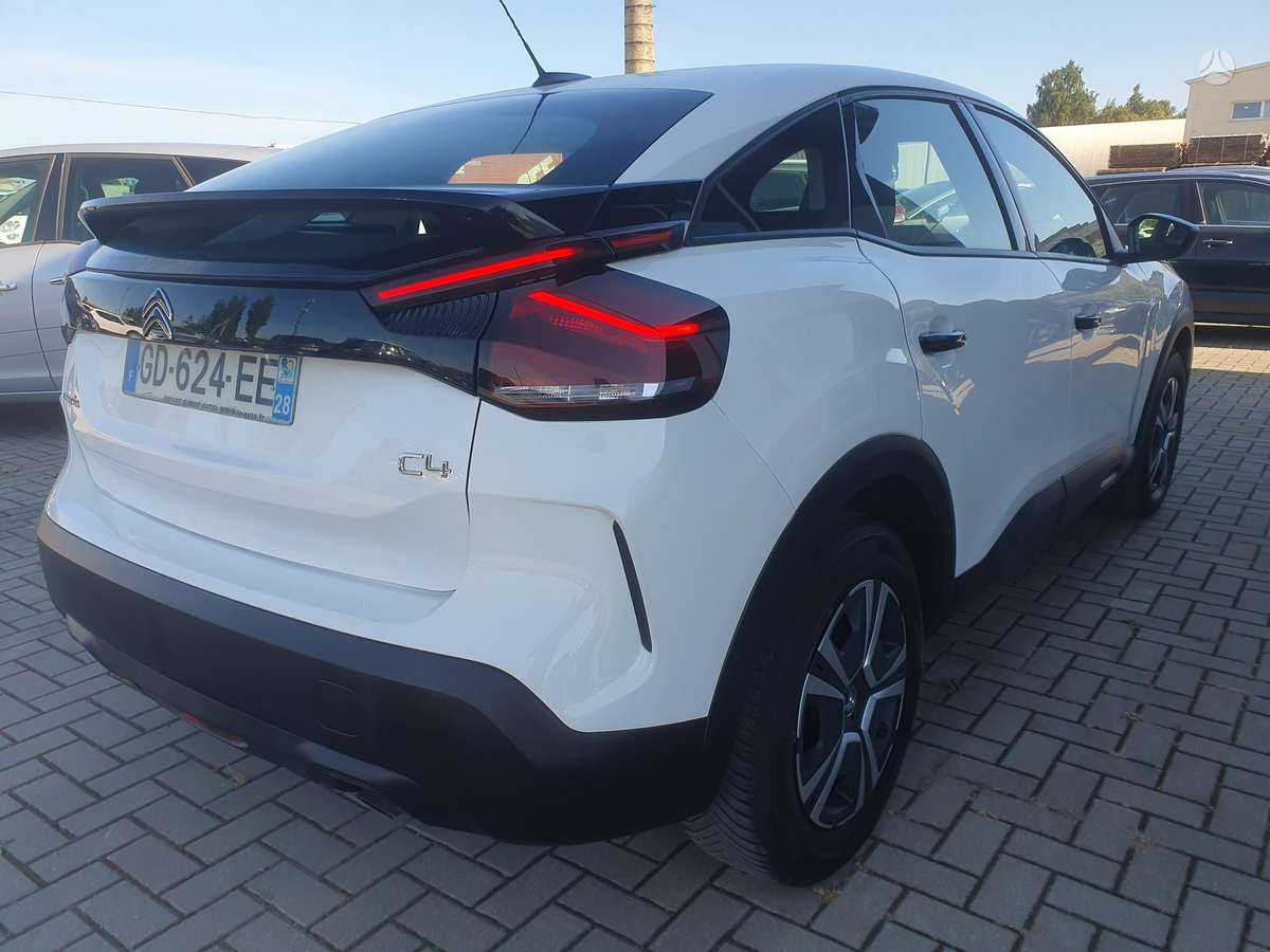 Citroen C4, 1.5 l., hatchback