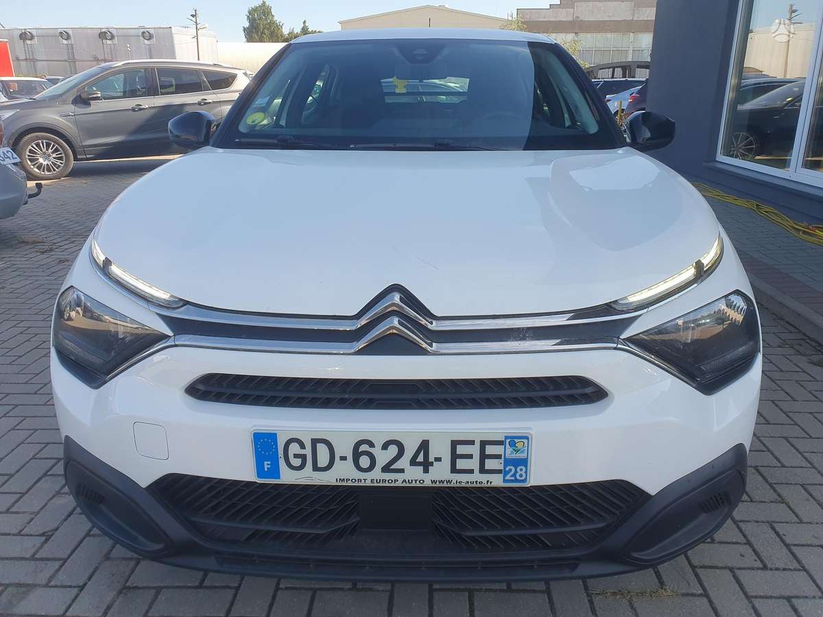 Citroen C4, 1.5 l., hatchback