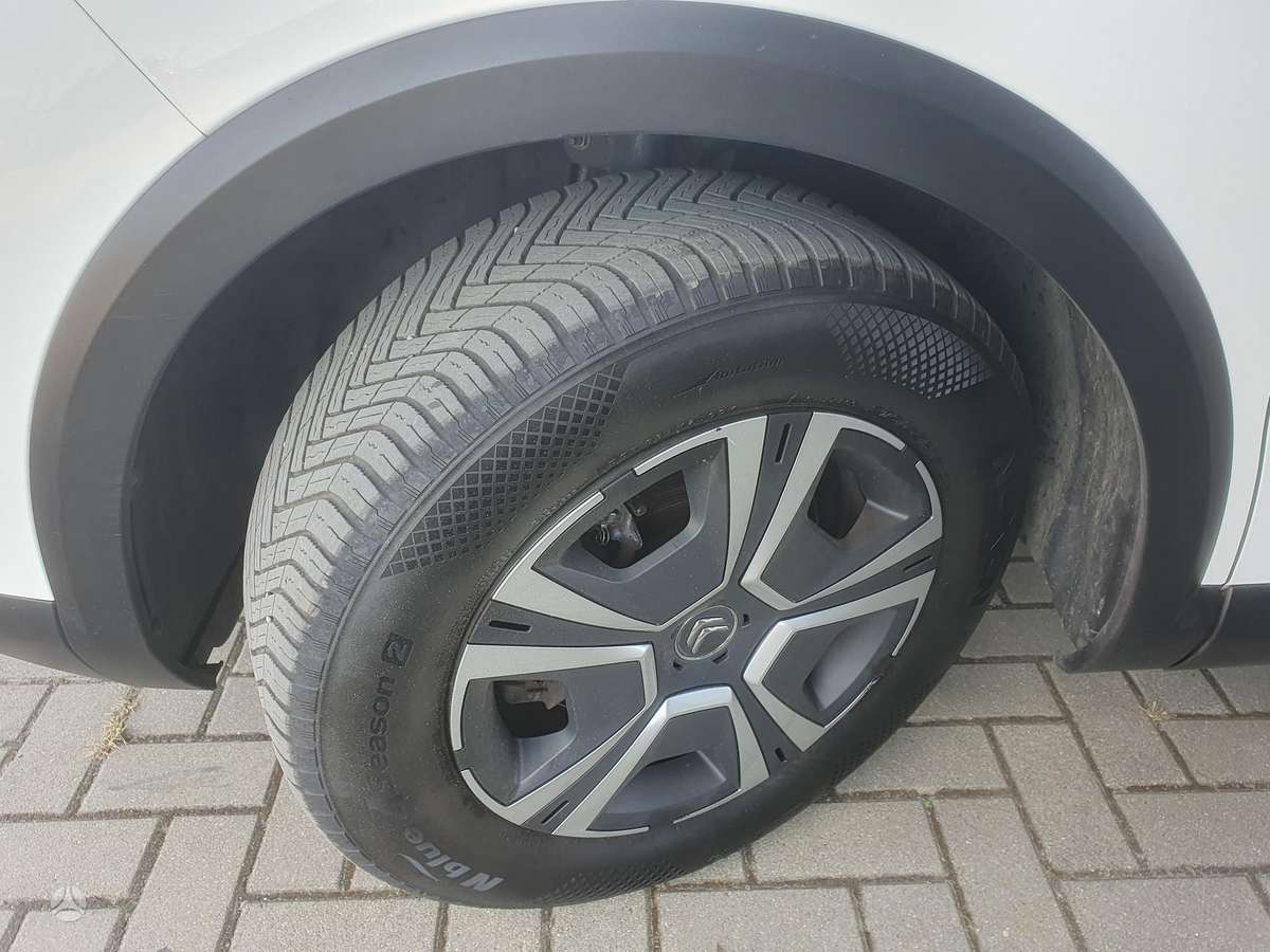 Citroen C4, 1.5 l., hatchback