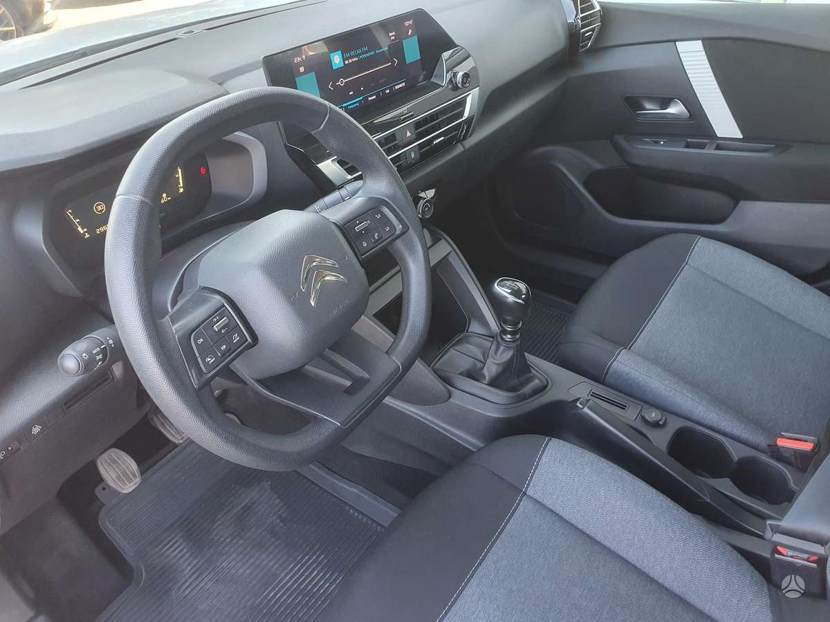 Citroen C4, 1.5 l., hatchback