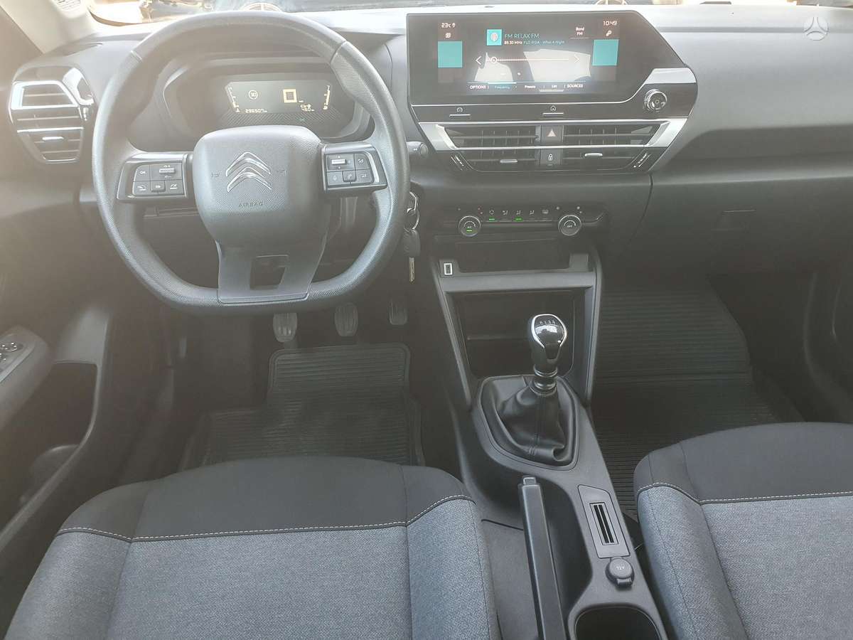 Citroen C4, 1.5 l., hatchback