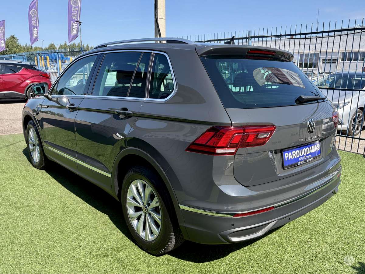 Volkswagen Tiguan - 7