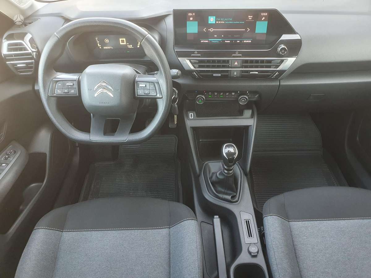 Citroen C4, 1.5 l., hatchback