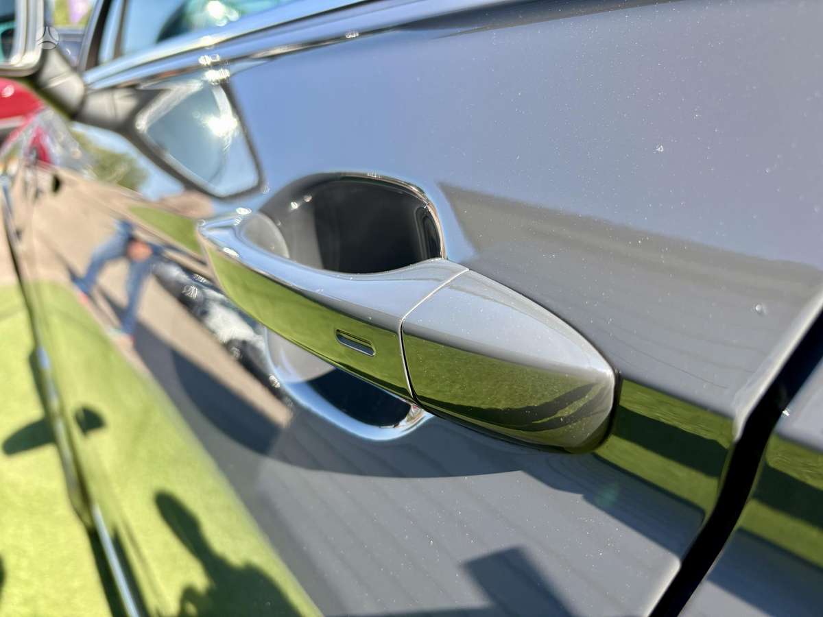 Volkswagen Tiguan - 9