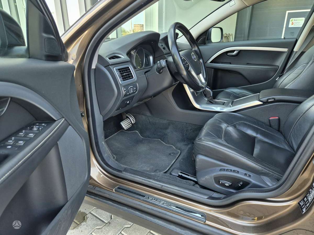 Volvo XC70, 2.0 l., Универсал
