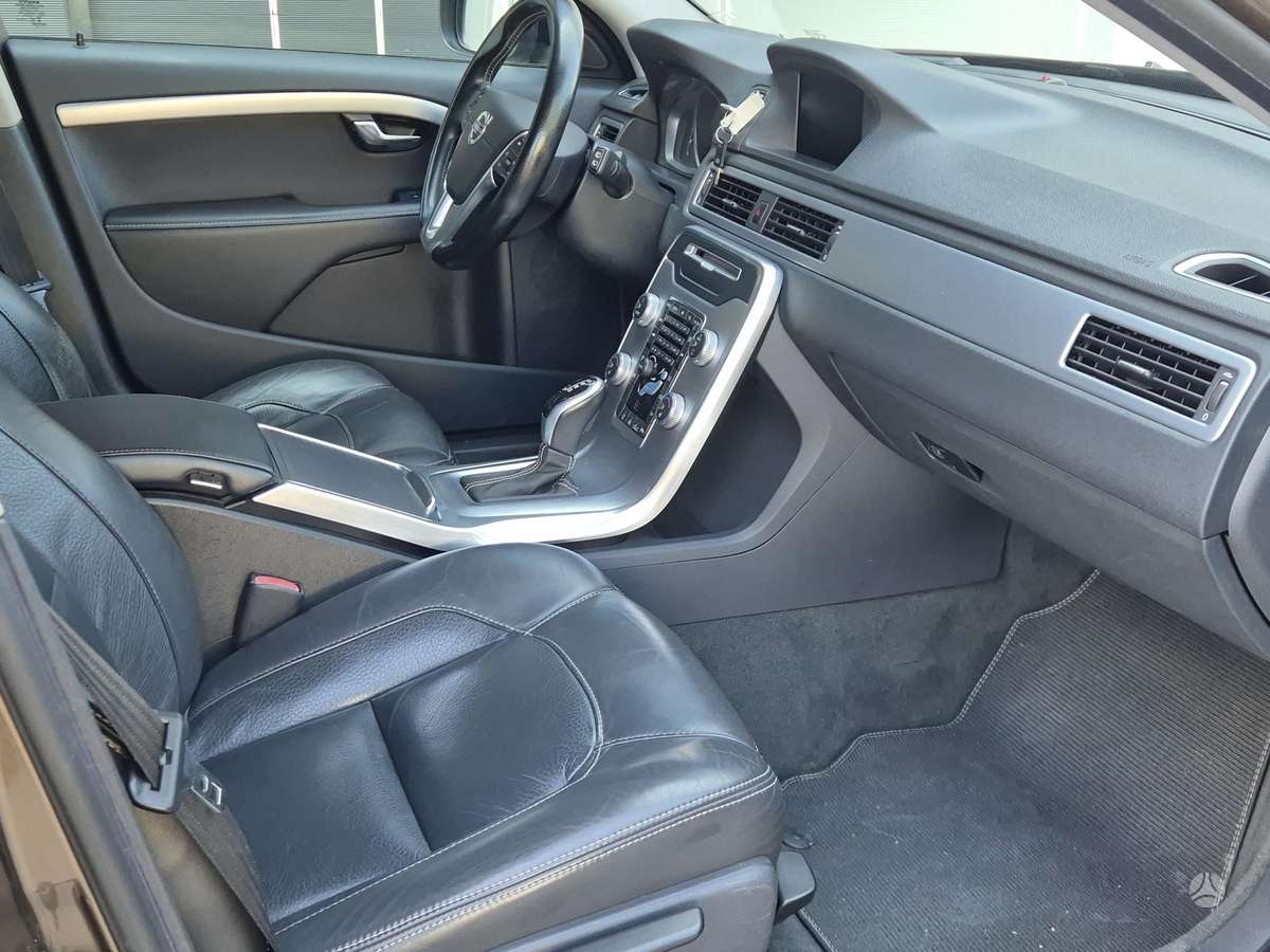 Volvo XC70, 2.0 l., wagon