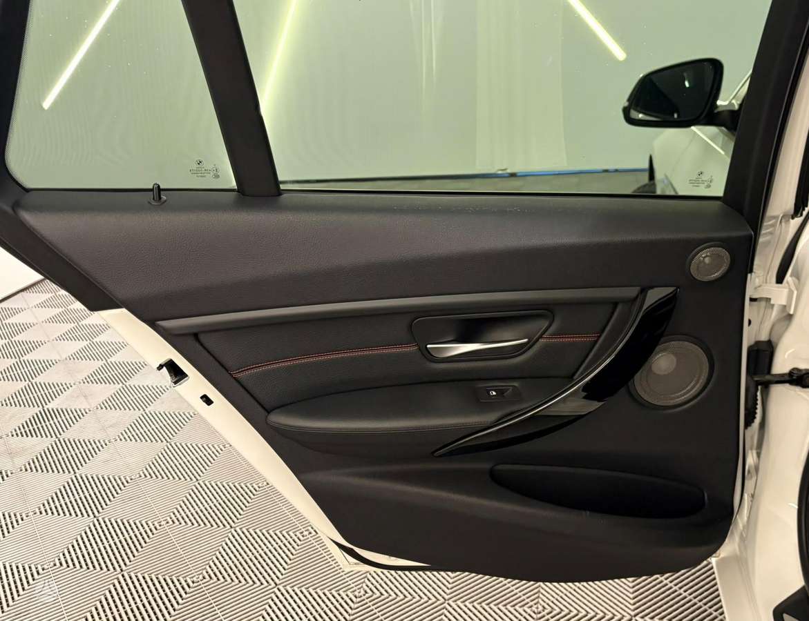 BMW 320, 2.0 l., wagon