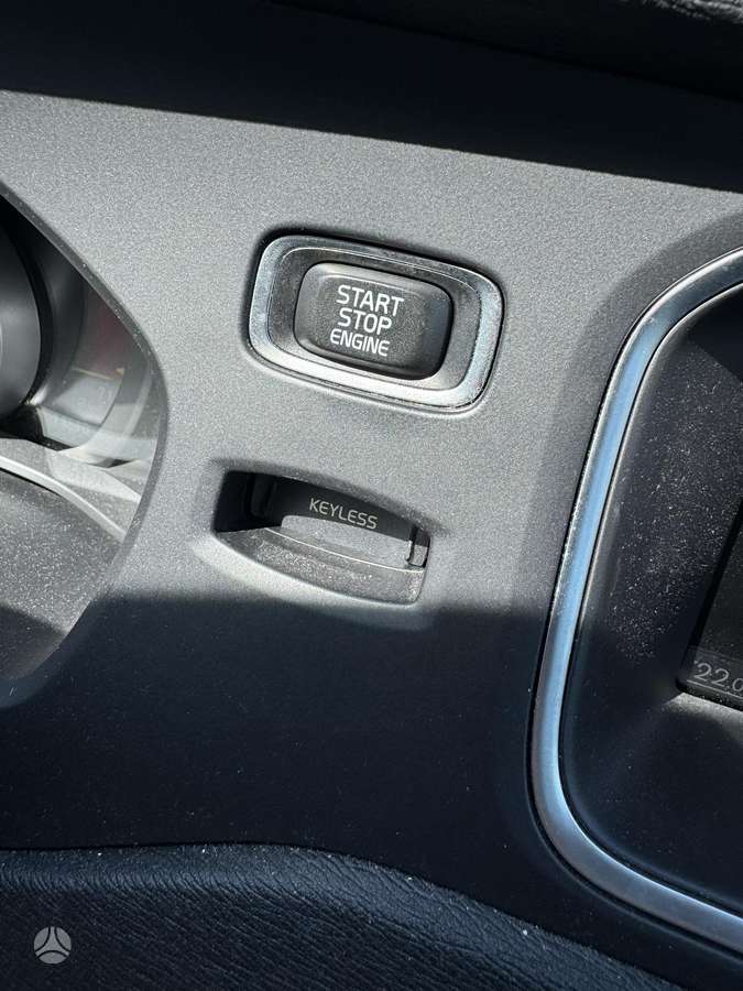 Volvo V40, 1.6 l., hatchback