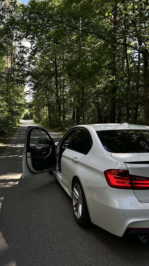 BMW 318, 2.0 l., Седан