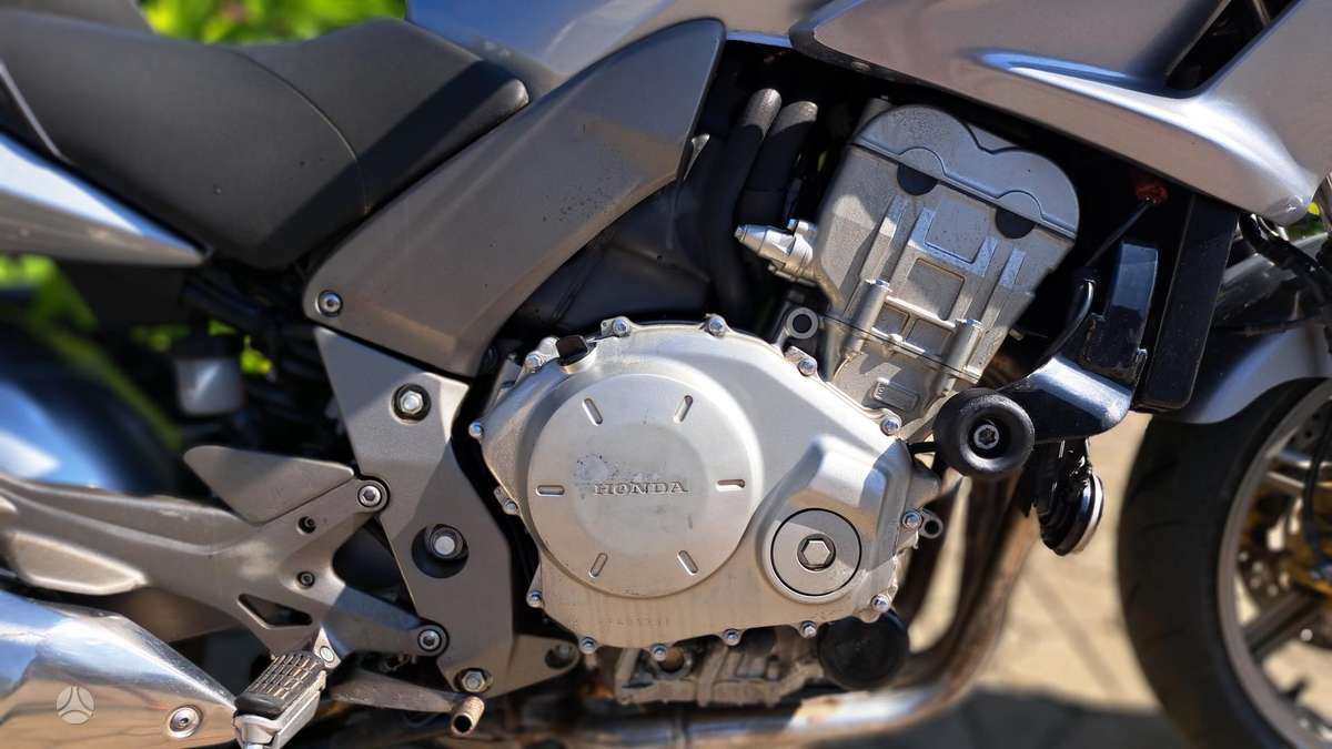 Honda CBF 1000cc, street / classic