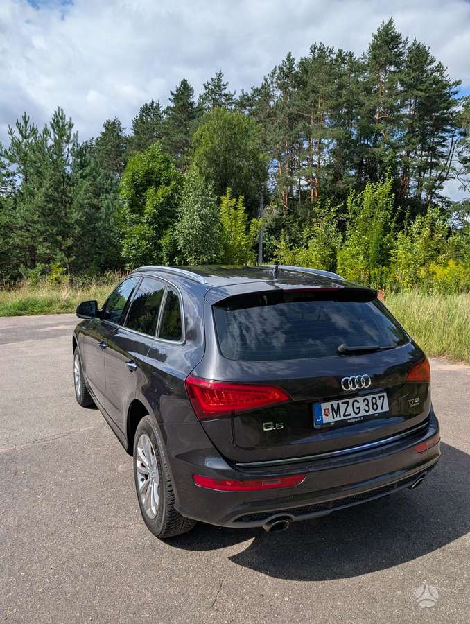 Audi Q5, 2.0 l., Внедорожник / Кроссовер