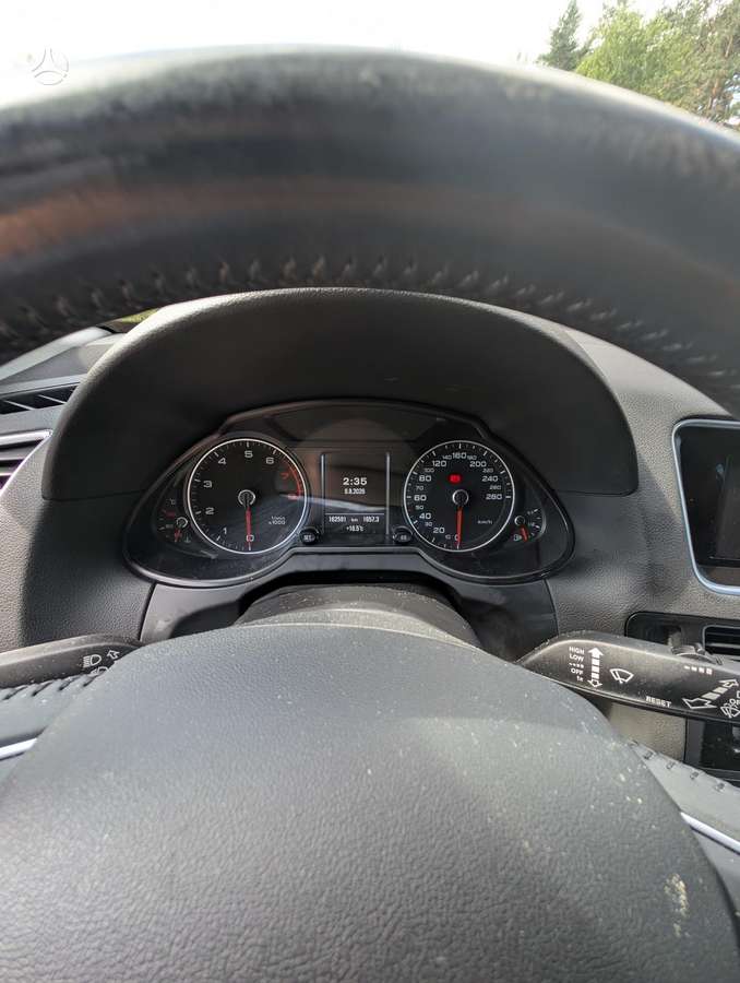 Audi Q5, 2.0 l., off-road / crossover