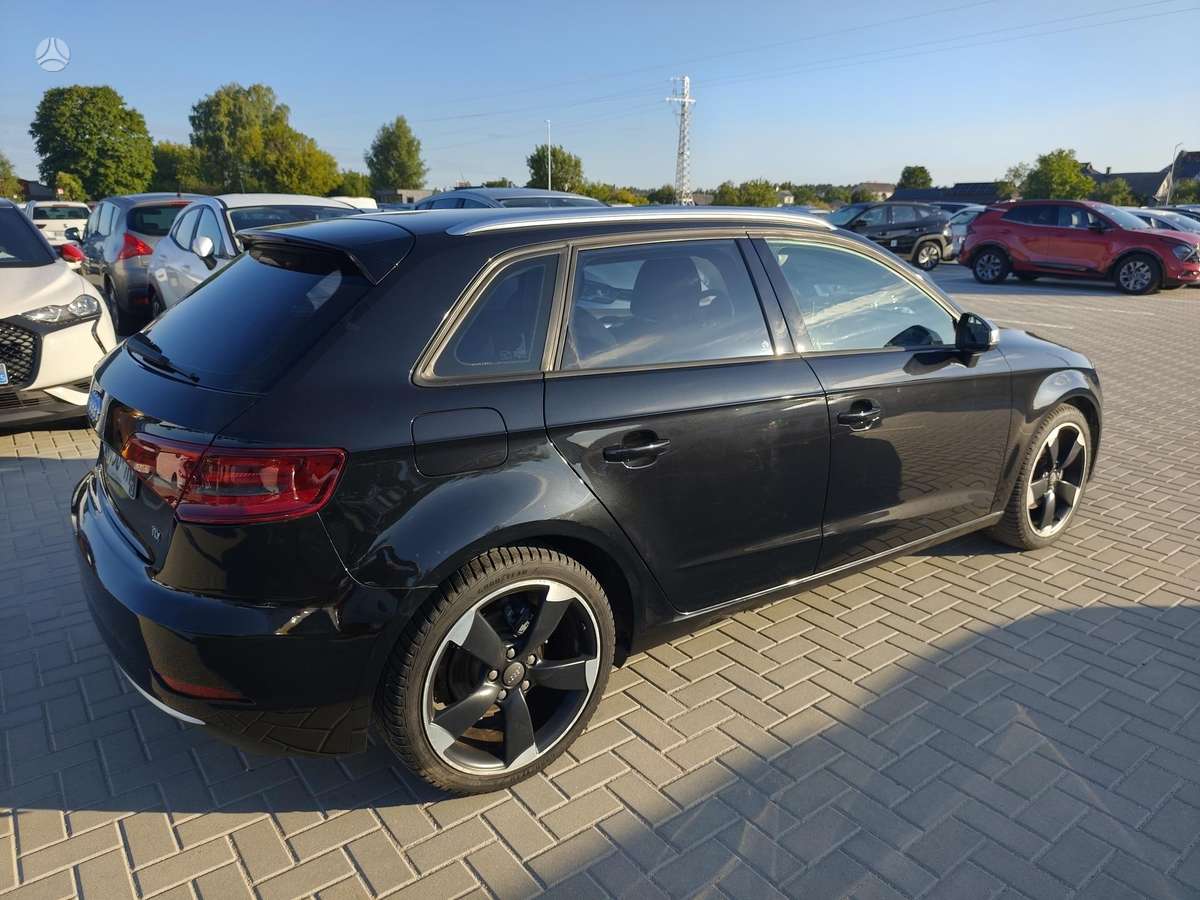 Audi A3, 1.6 l., hatchback