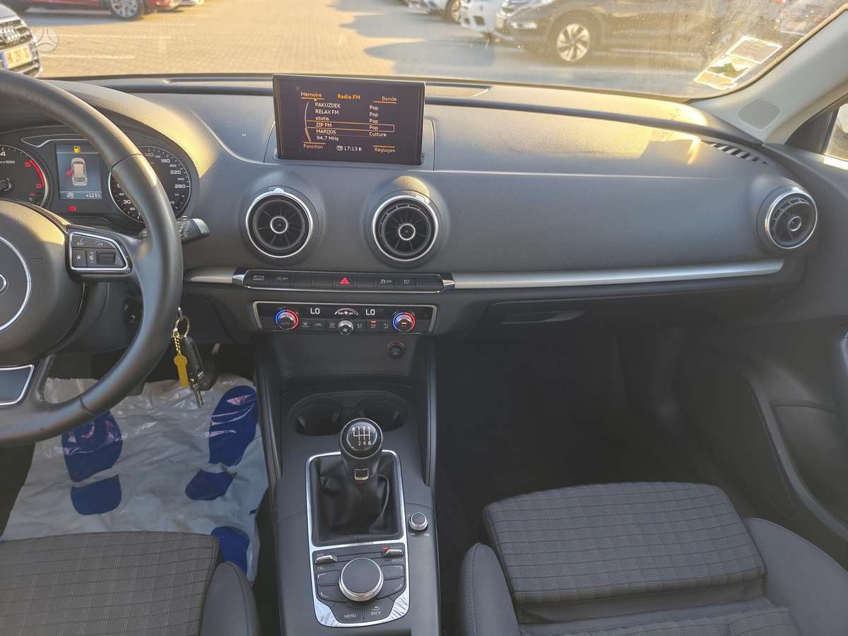 Audi A3, 1.6 l., hatchback
