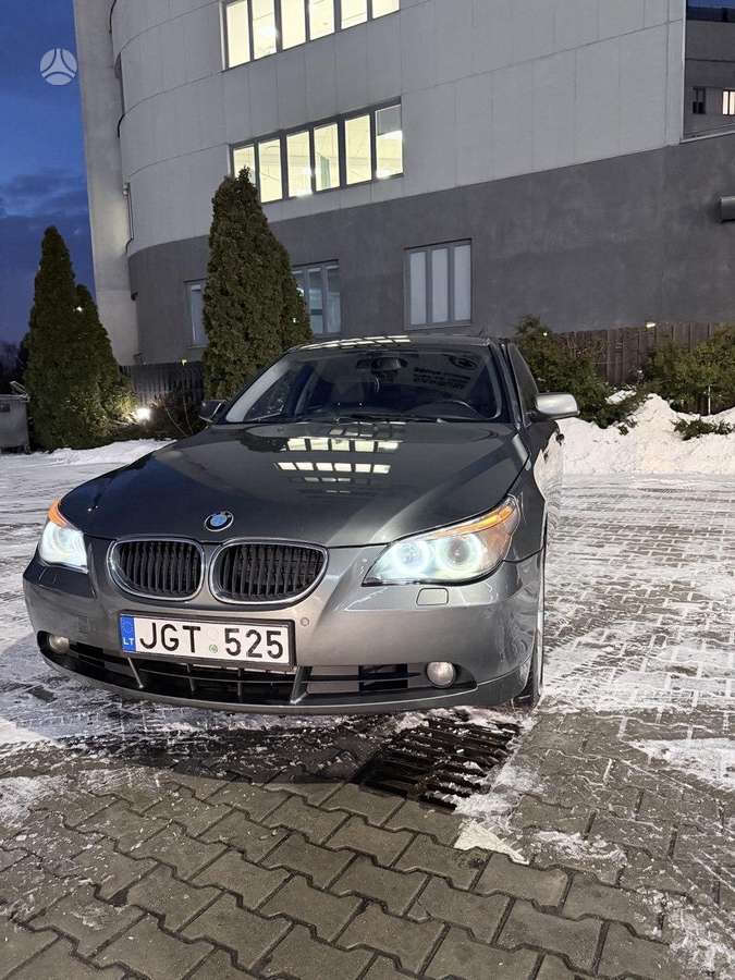 BMW 525, sedanas