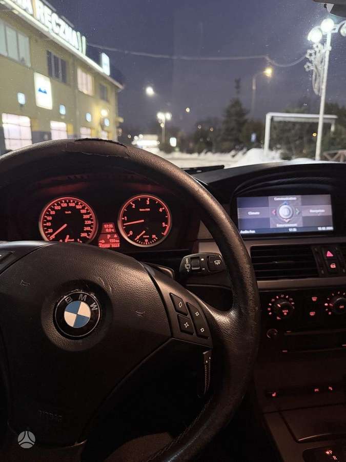 BMW 525, sedanas