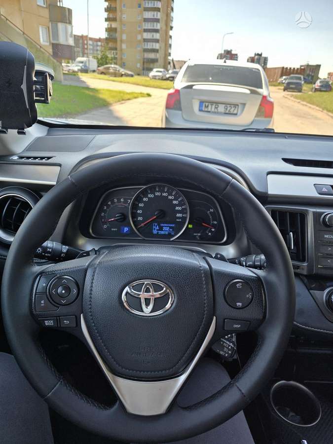 Toyota RAV4 - 7