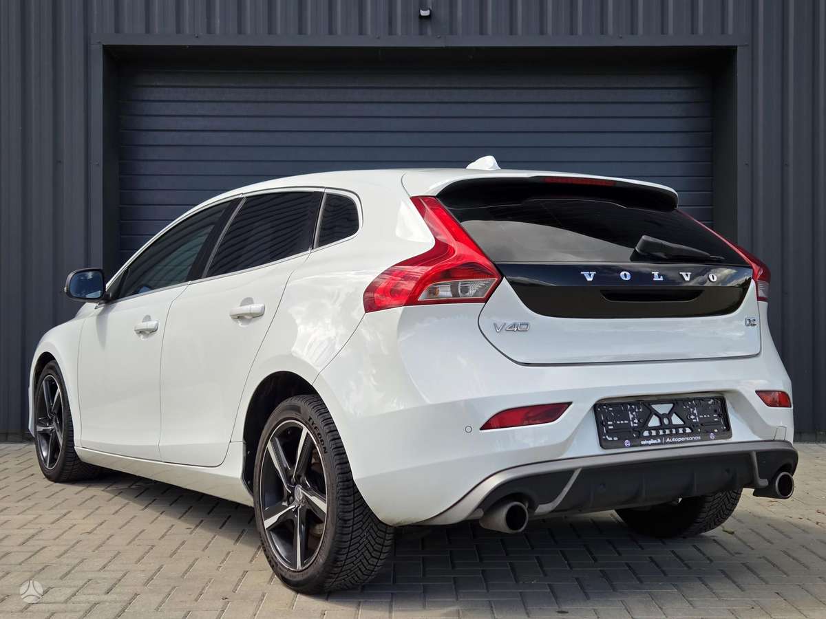 Volvo V40, 2.0 l., Хэтчбек