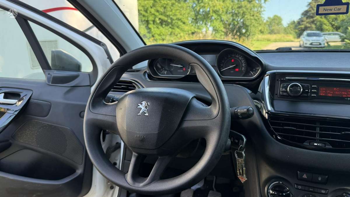Peugeot 208 - 7