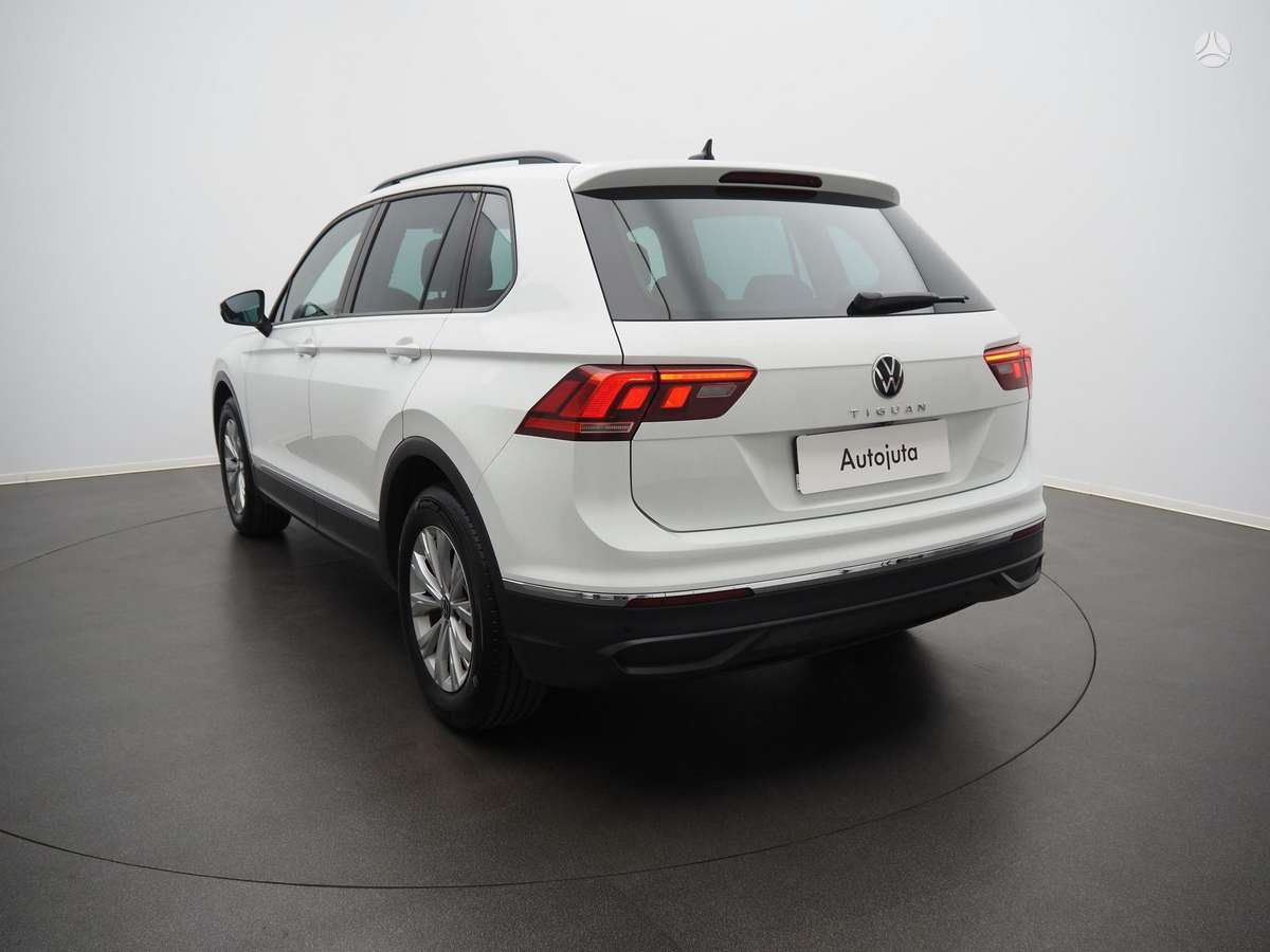 Volkswagen Tiguan - 6
