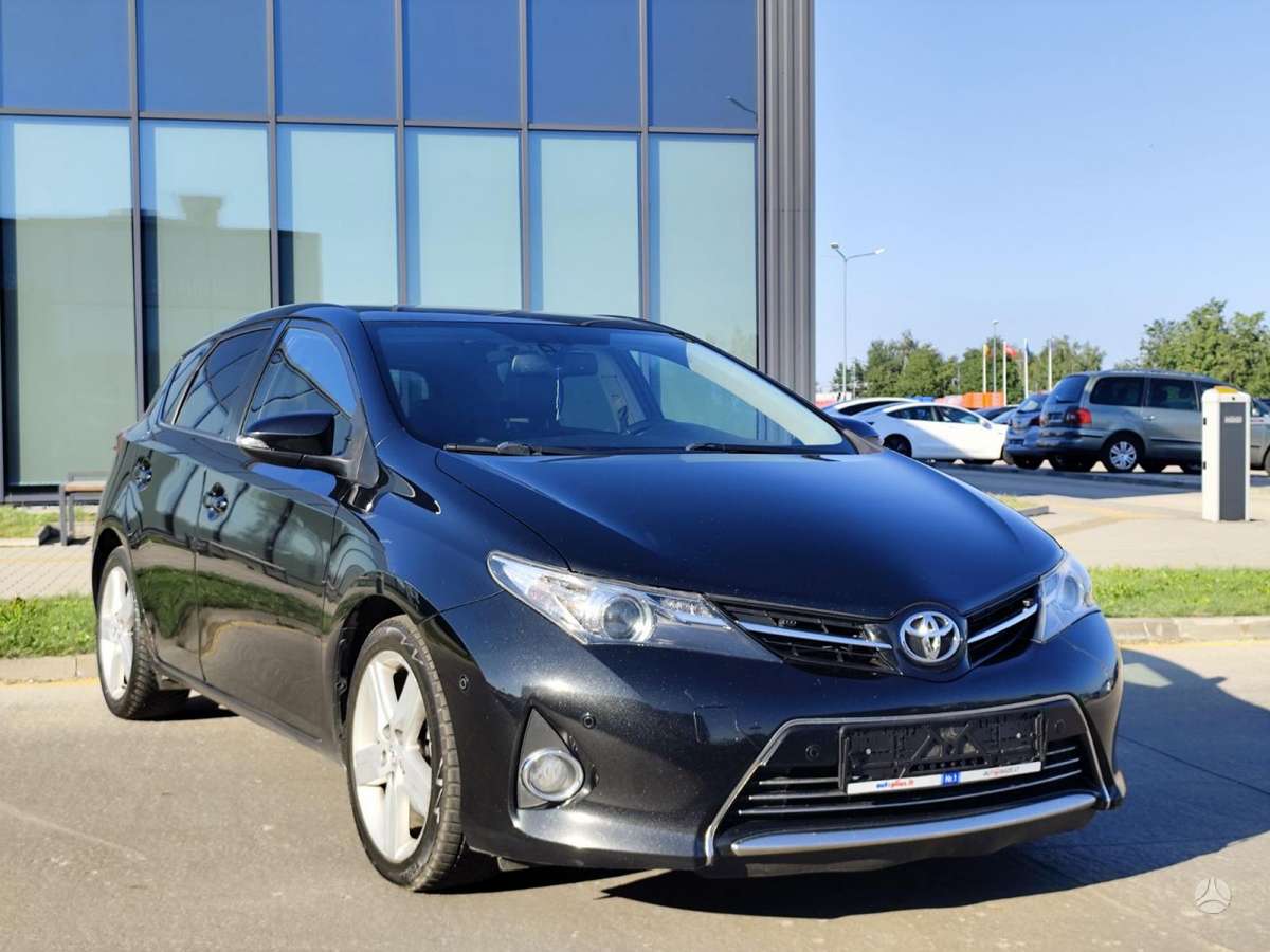 Toyota Auris, 2.0 l., hatchback