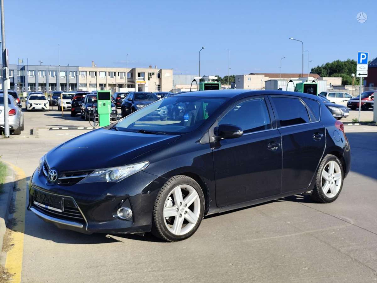 Toyota Auris, 2.0 l., hatchback