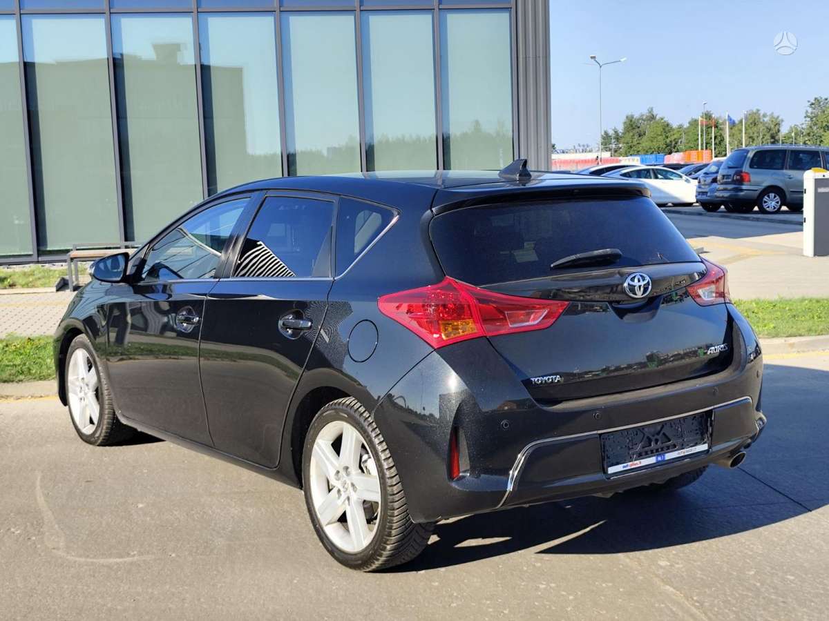 Toyota Auris, 2.0 l., hatchback