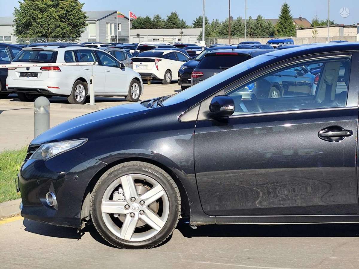 Toyota Auris, 2.0 l., hatchback