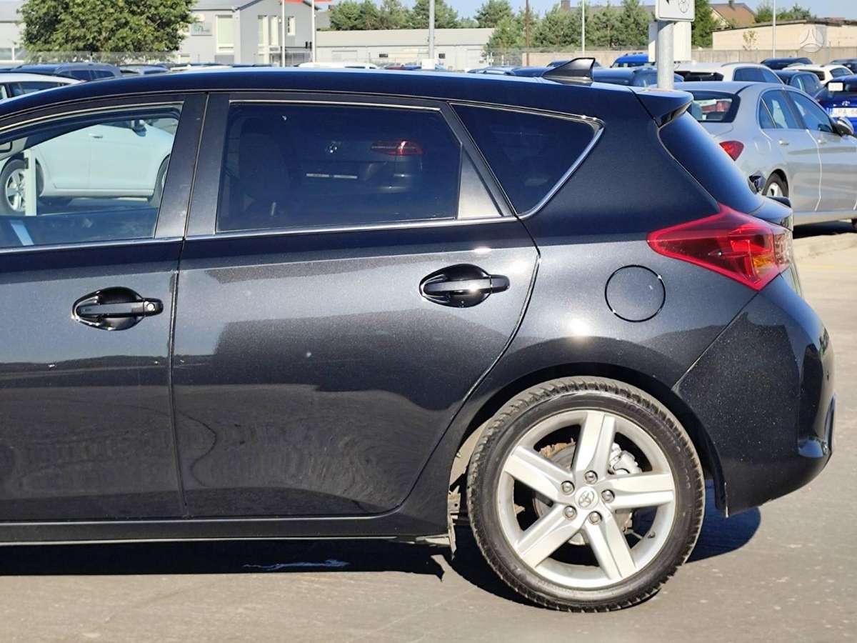 Toyota Auris, 2.0 l., hatchback
