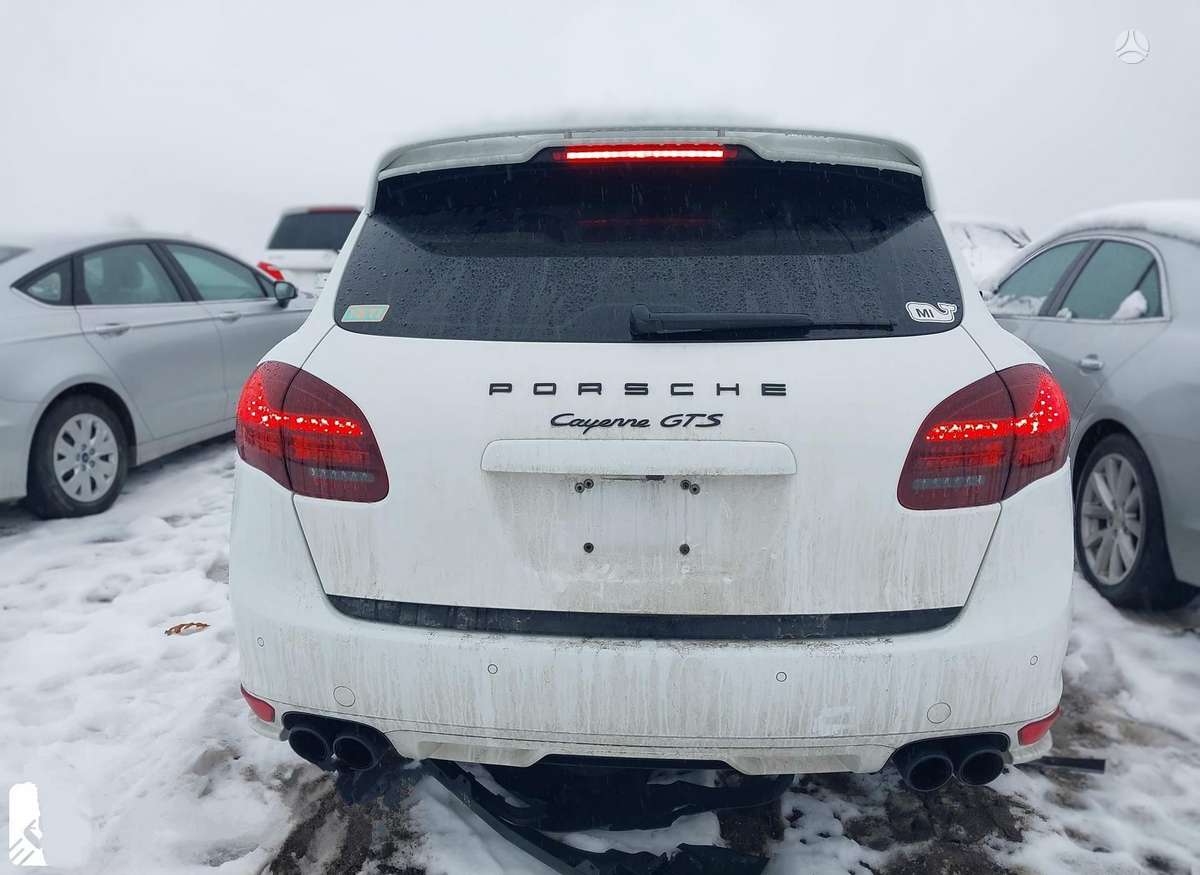 Porsche Cayenne - 3