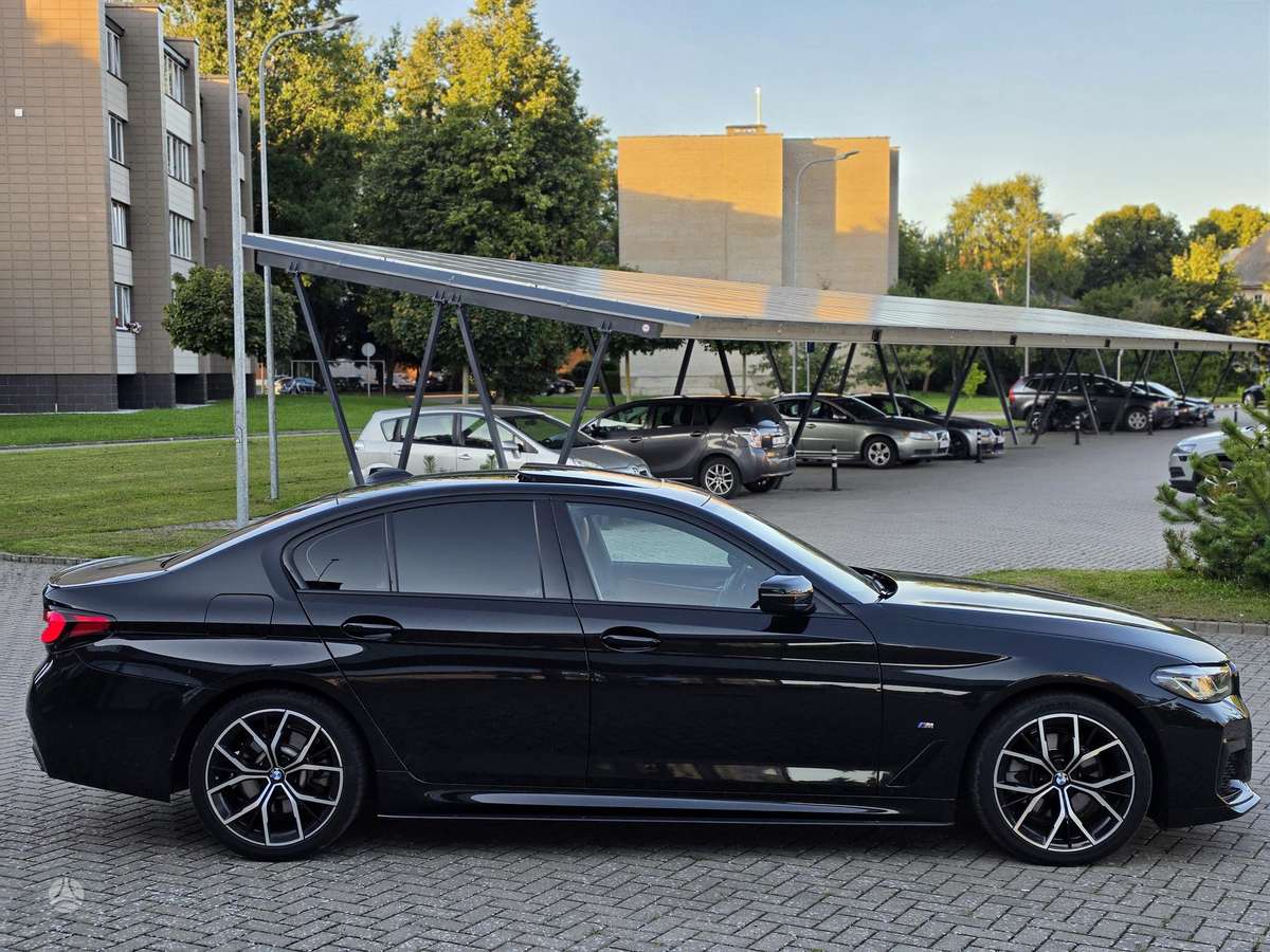 BMW 520, 2.0 l., Седан
