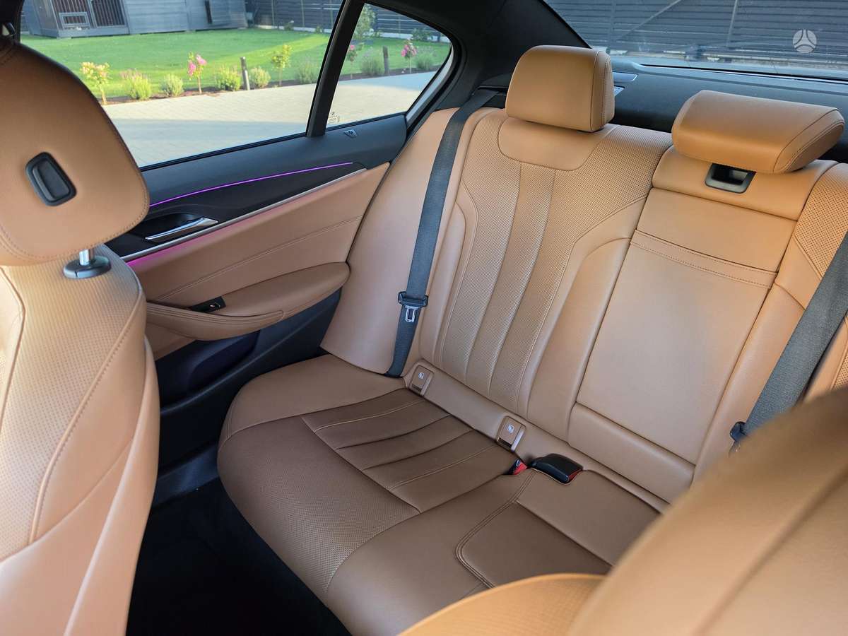 BMW 520, 2.0 l., Седан