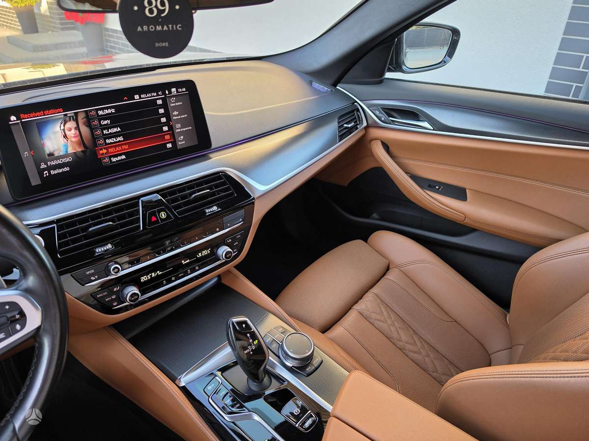 BMW 520, 2.0 l., Седан