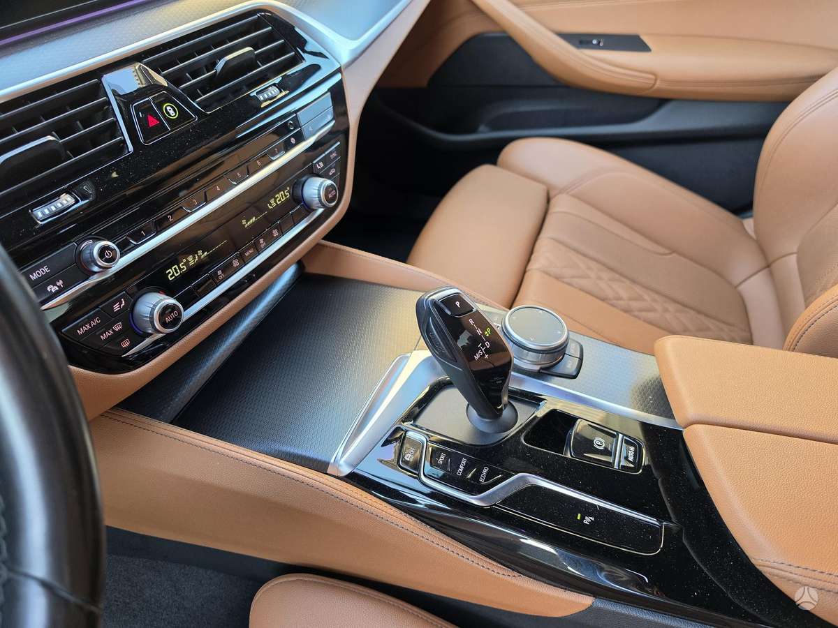 BMW 520, 2.0 l., Седан