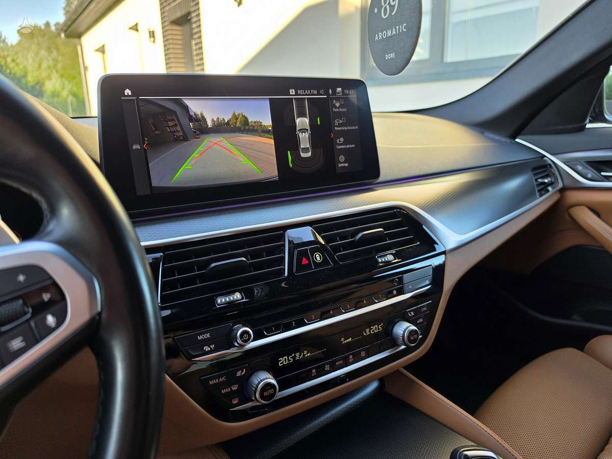 BMW 520, 2.0 l., Седан