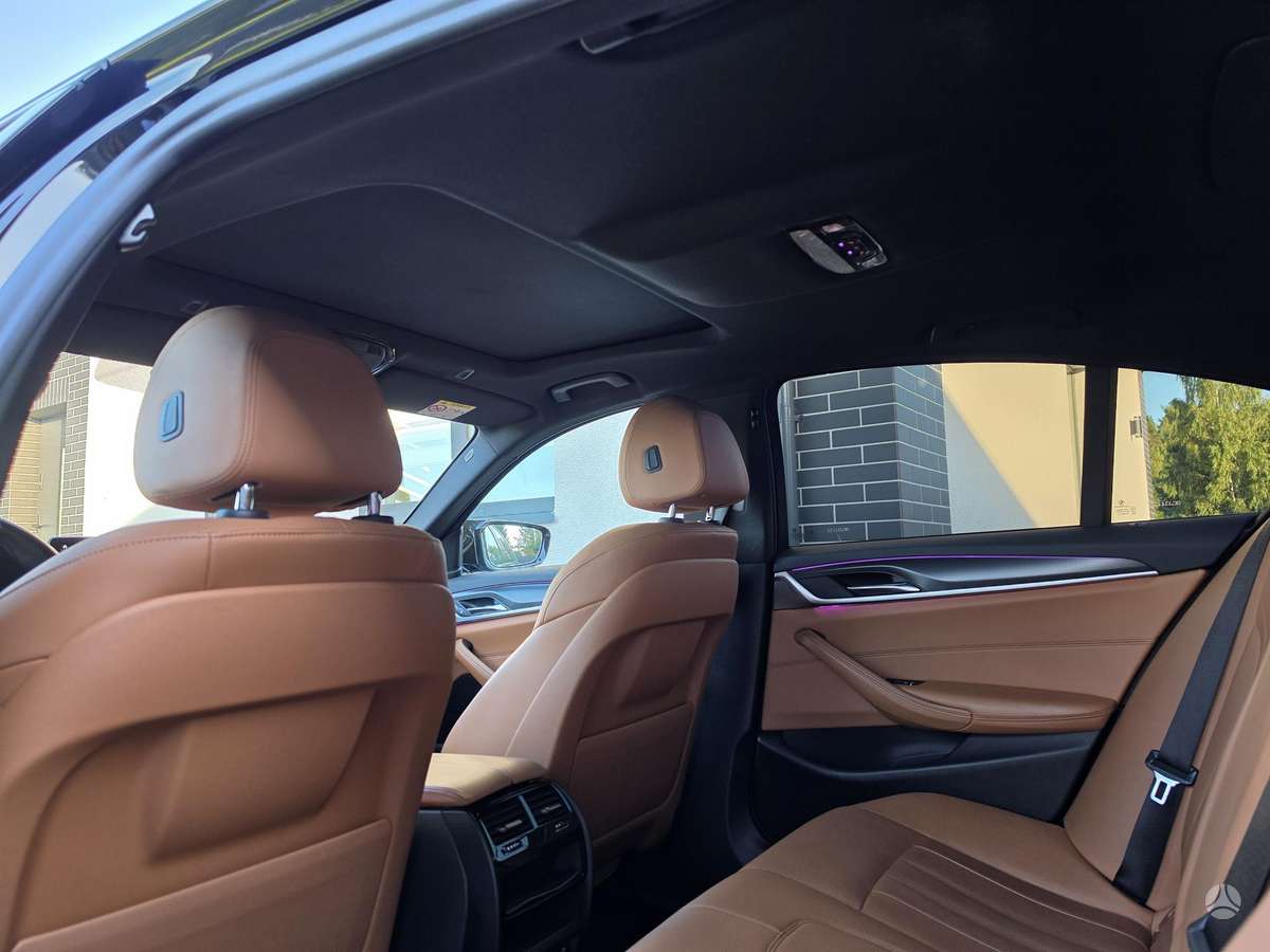 BMW 520, 2.0 l., Седан