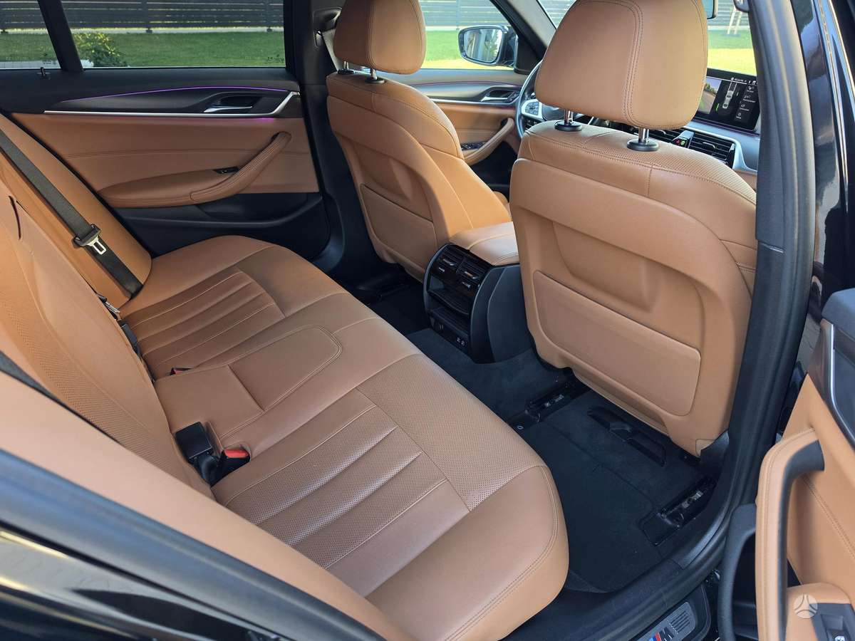 BMW 520, 2.0 l., Седан