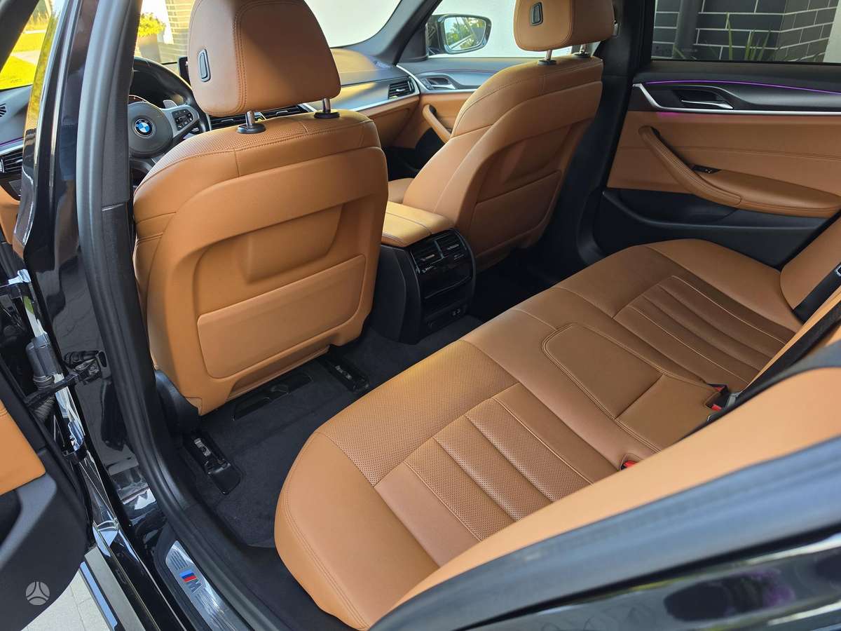 BMW 520, 2.0 l., Седан