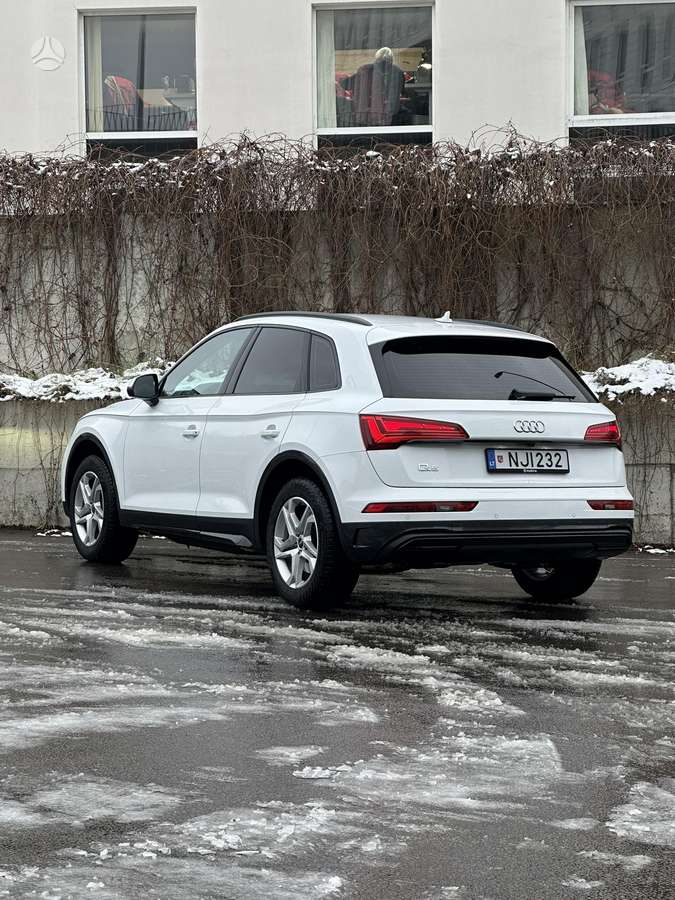 Audi Q5, off-road / crossover