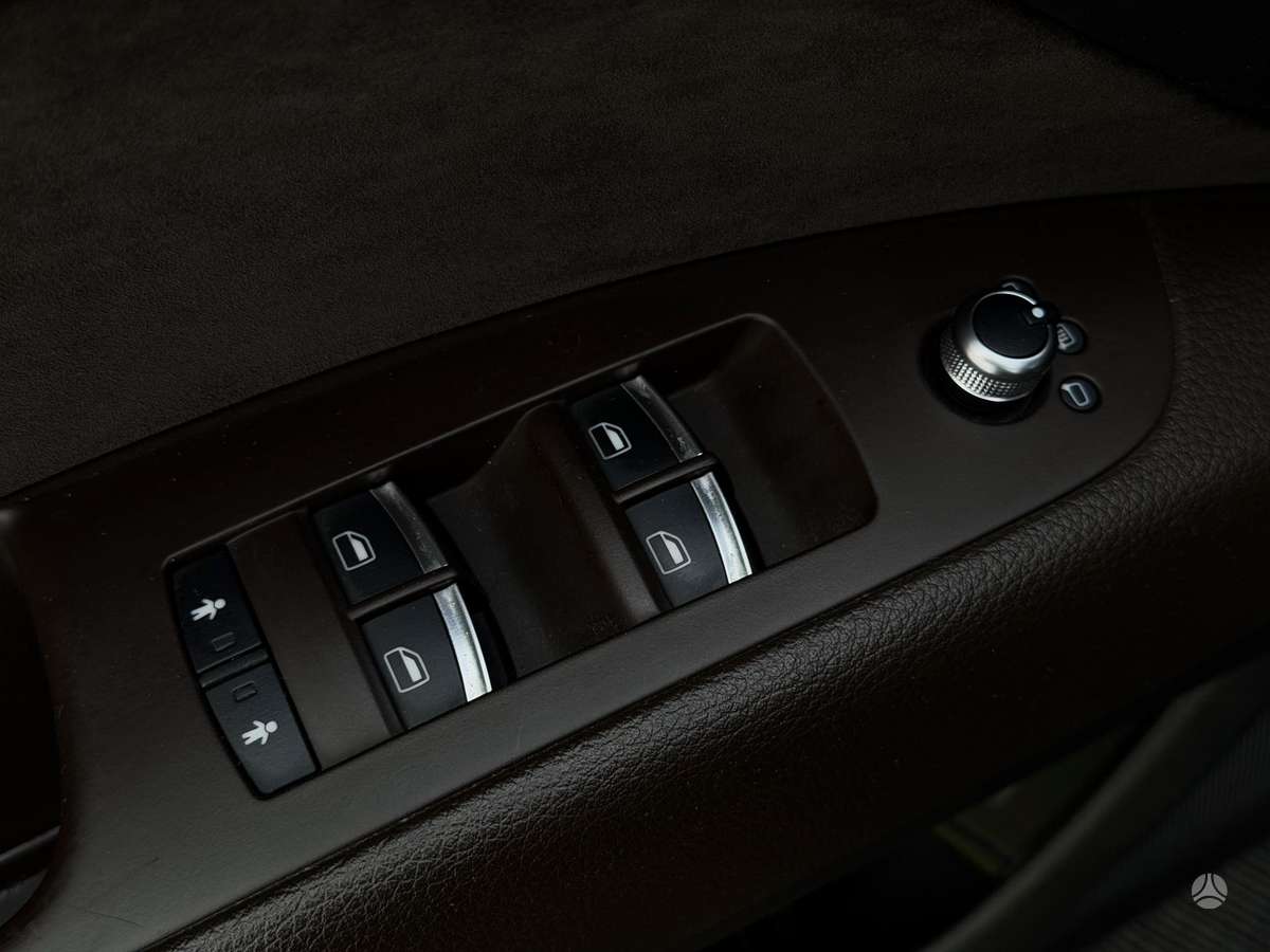 Audi Q7, 3.0 l., off-road / crossover