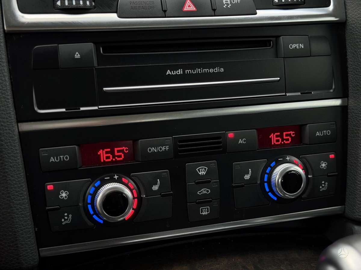 Audi Q7, 3.0 l., off-road / crossover