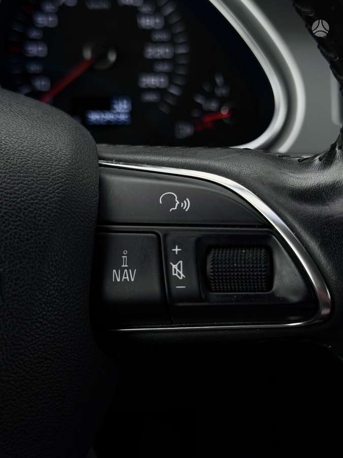 Audi Q7, 3.0 l., off-road / crossover