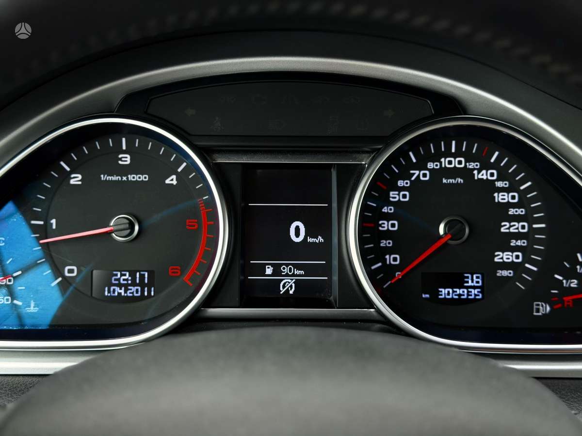 Audi Q7, 3.0 l., off-road / crossover