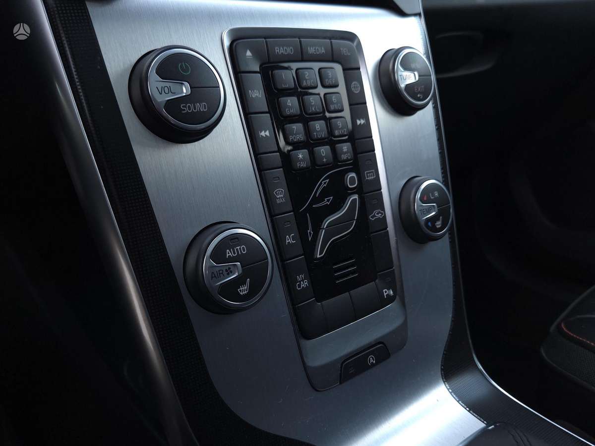 Volvo V40, 2.0 l., hatchback