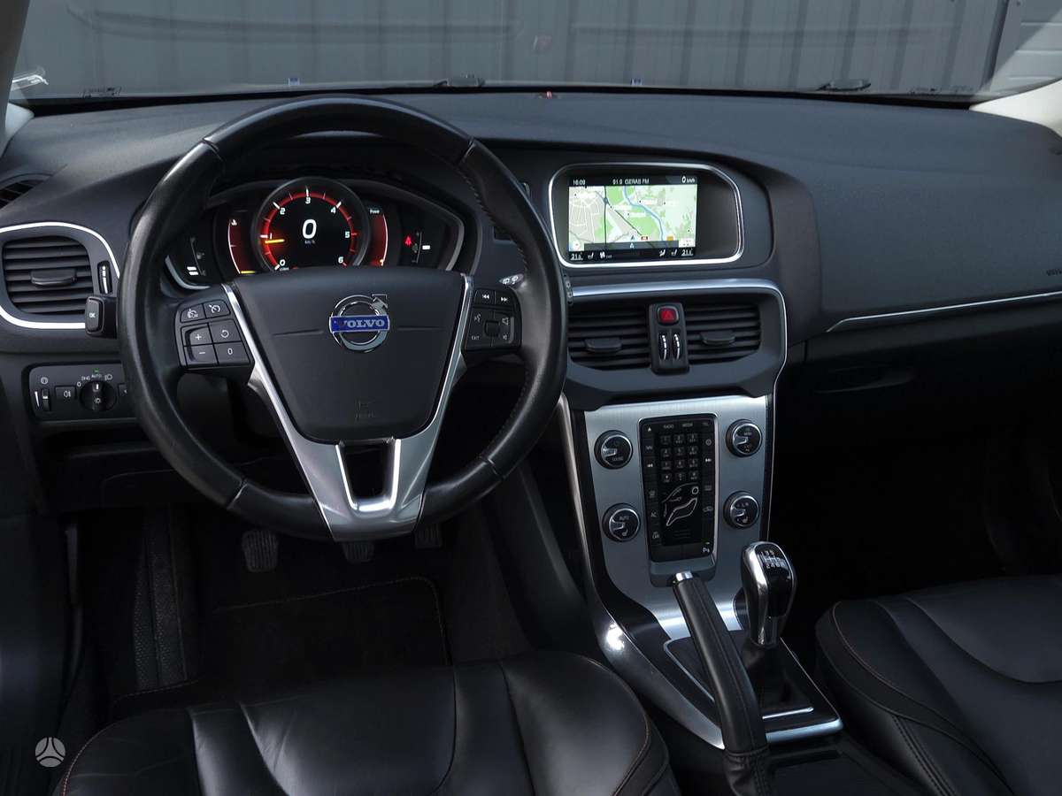 Volvo V40, 2.0 l., hatchback